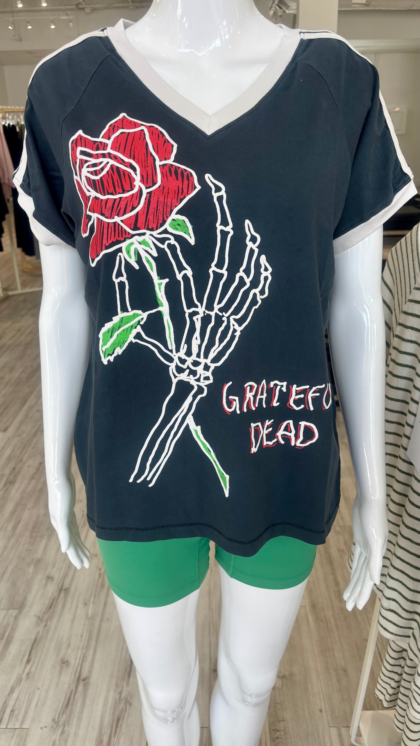 Grateful Dead Skeleton Rose Club Tee - VintageBlck