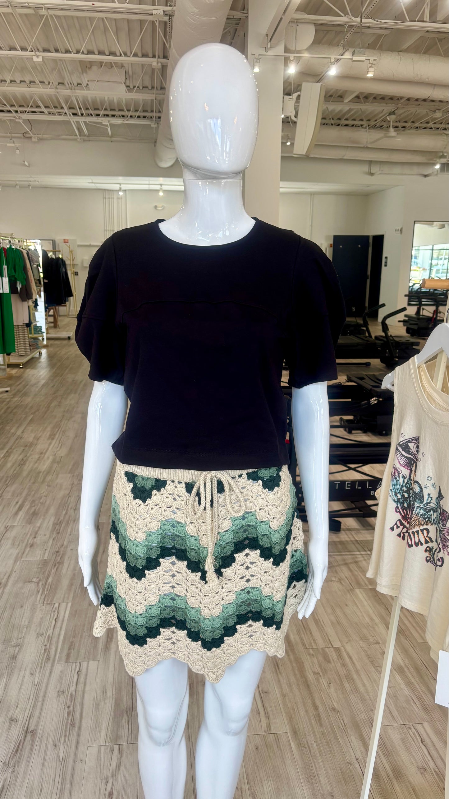 Luxe Ponte Lantern Sleeve Top - Black