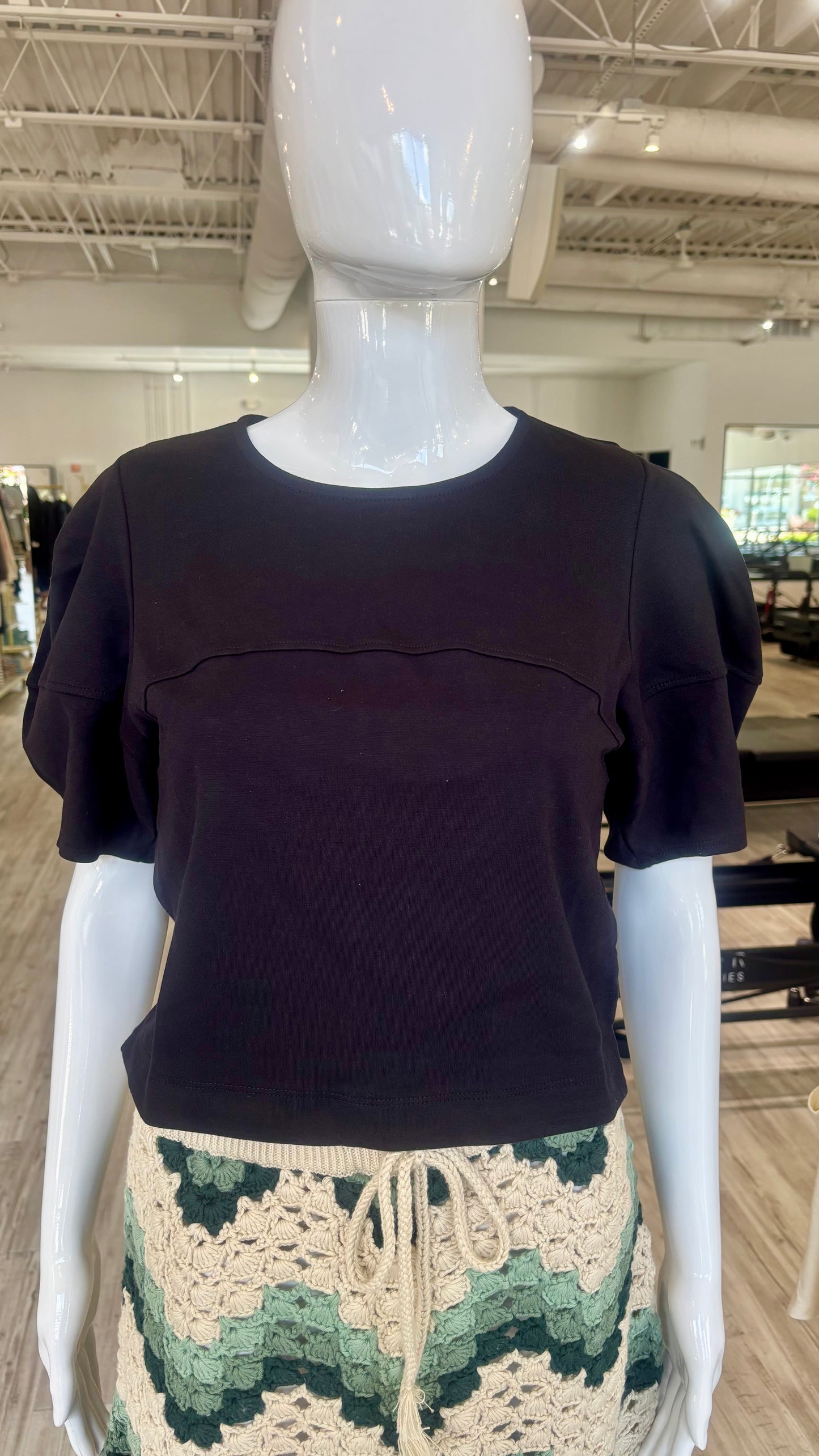 Luxe Ponte Lantern Sleeve Top - Black