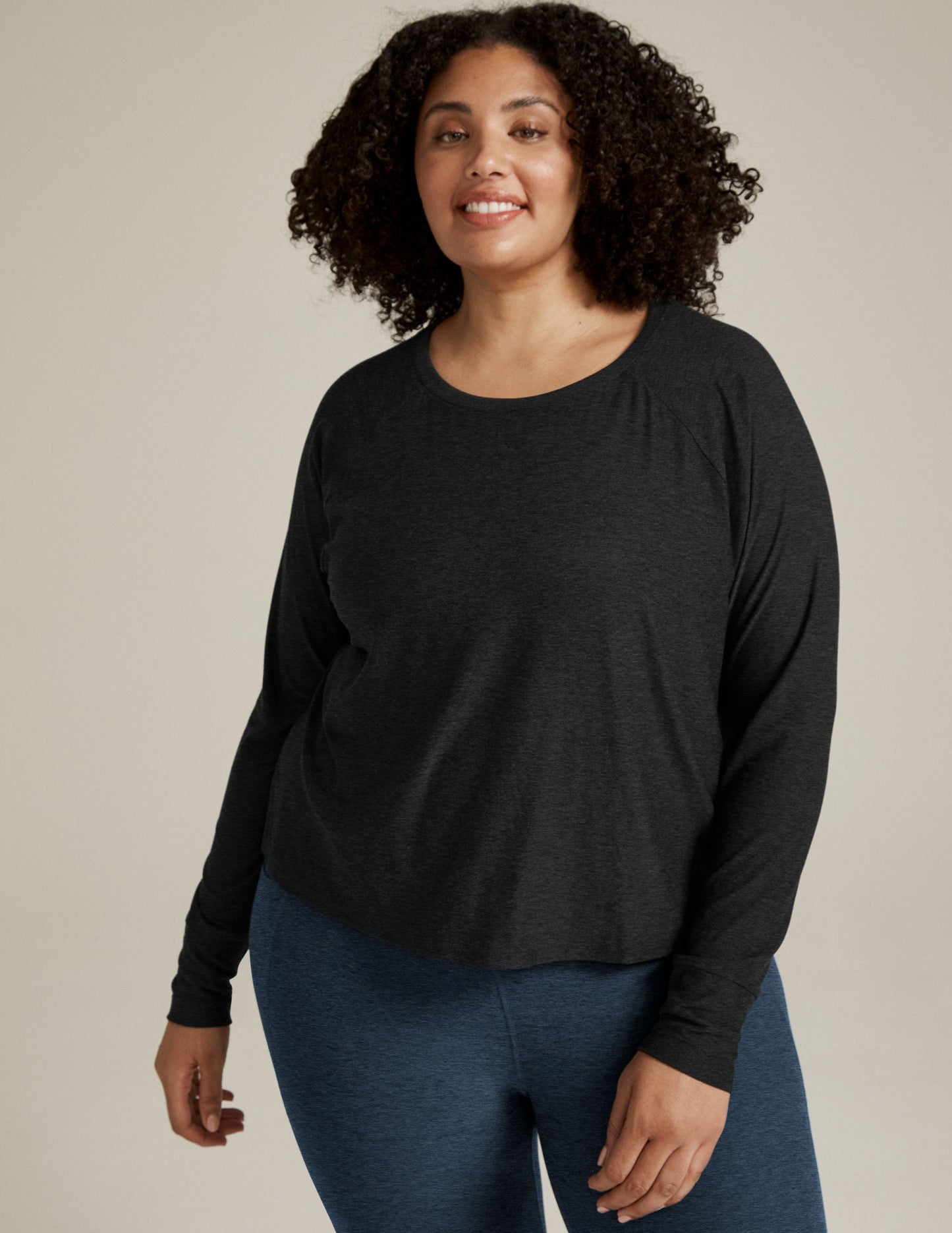 Featherweight Daydreamer Pullover - Darkest Night