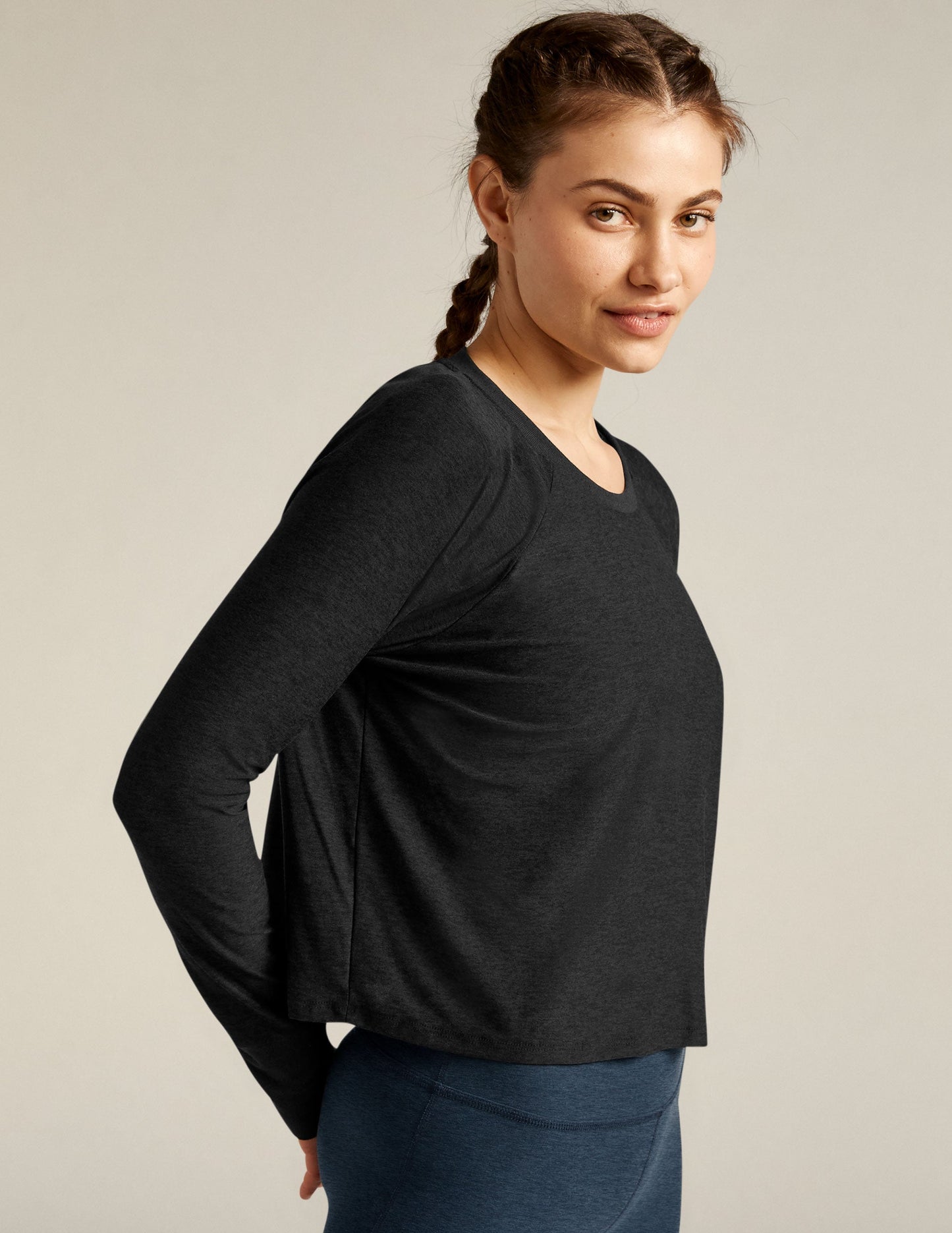 Featherweight Daydreamer Pullover - Darkest Night