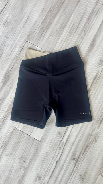 Wander 5 Bike Short - Black / Biscuit