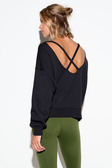 Elysian Pull Over - Black
