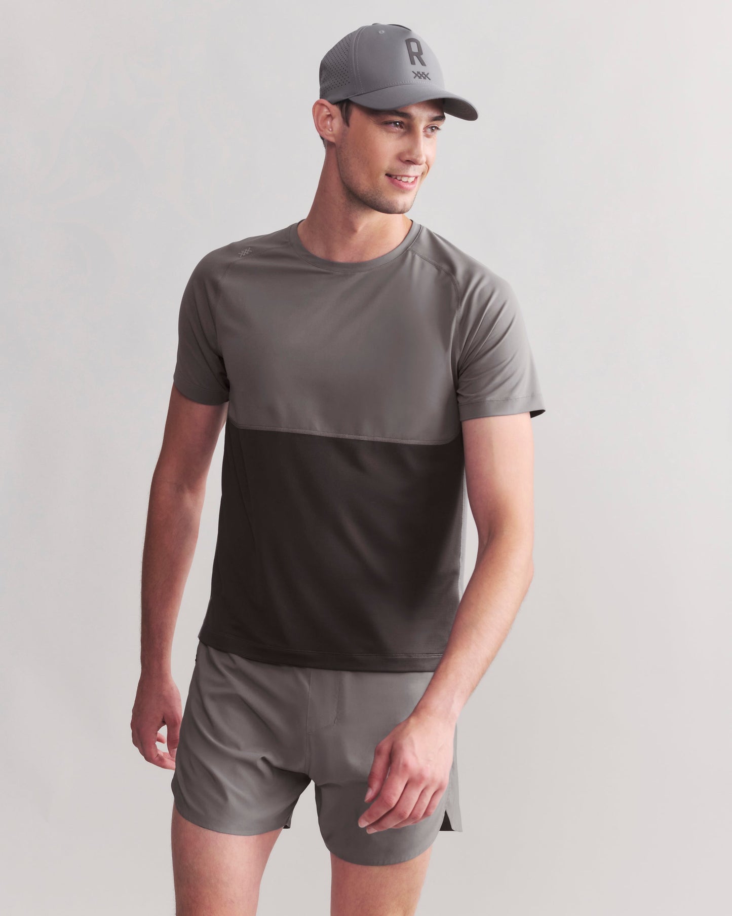 Mens Extra Mile Short Sleeve - Smoke/Asphalt