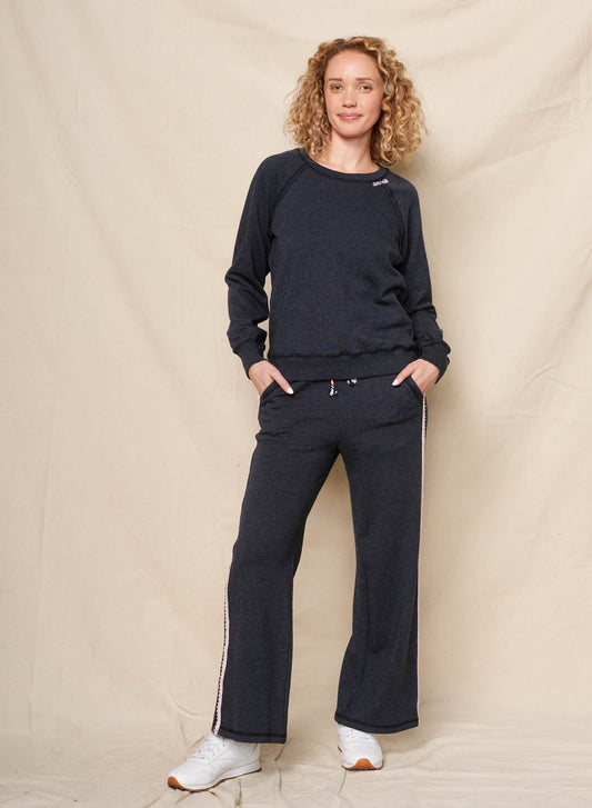 Sweatshirt - Amour Embroidery - Deep Navy