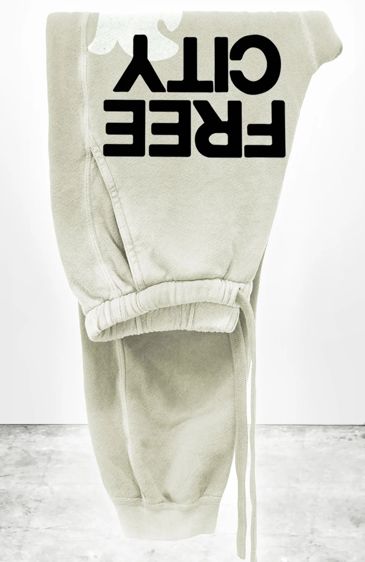 Sunfades Pocket Sweatpant - Bones