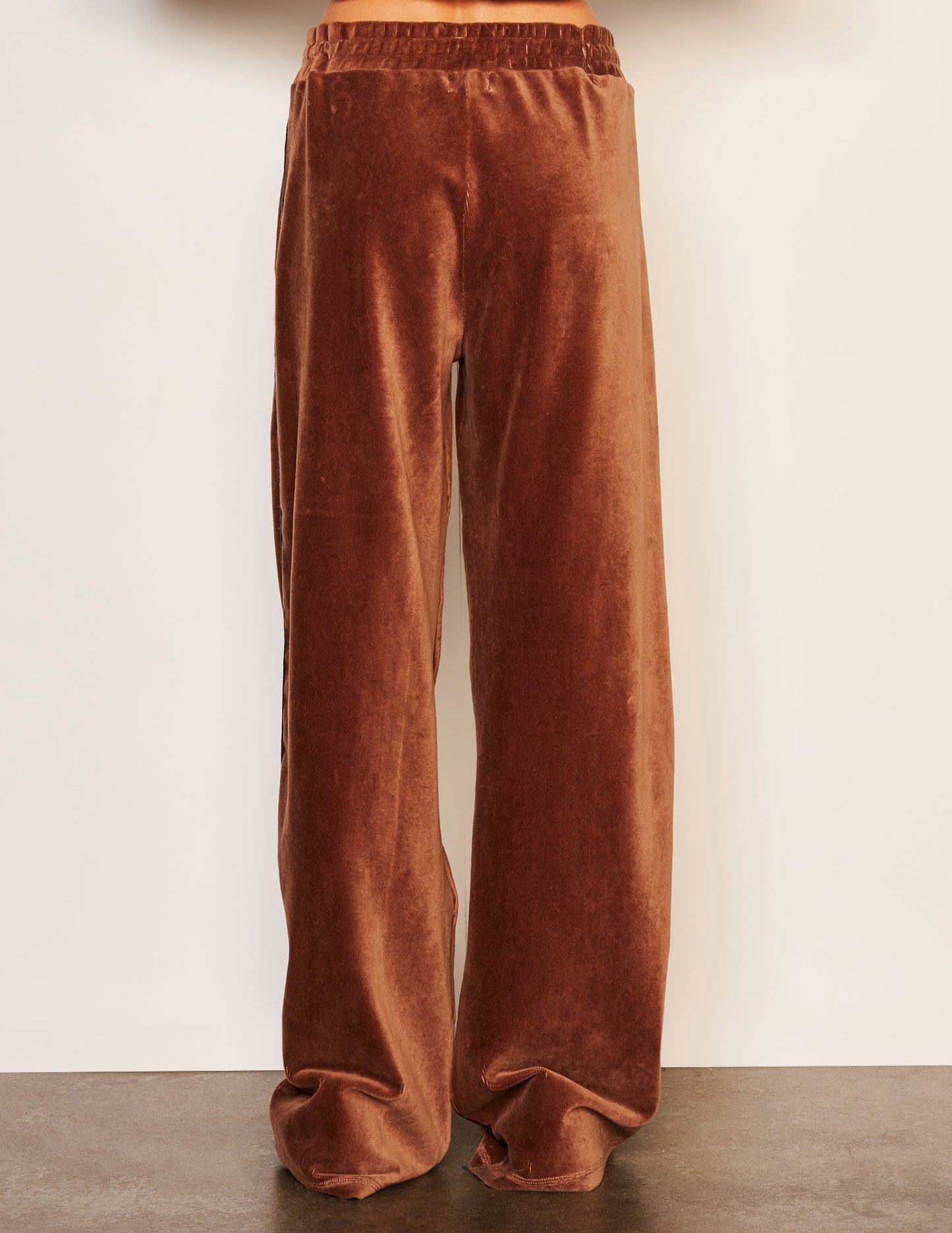 Relaxed Wide Leg Pant - Taupe