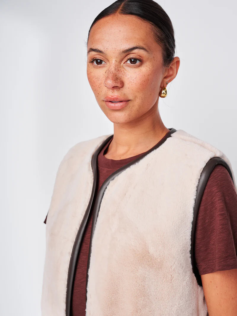 Faux Fur Vest - Tutu