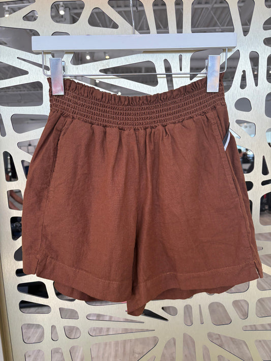 Linen Smocked Shorts - Suede Brown