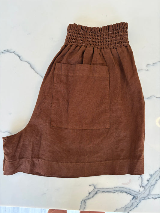 Linen Smocked Shorts - Suede Brown