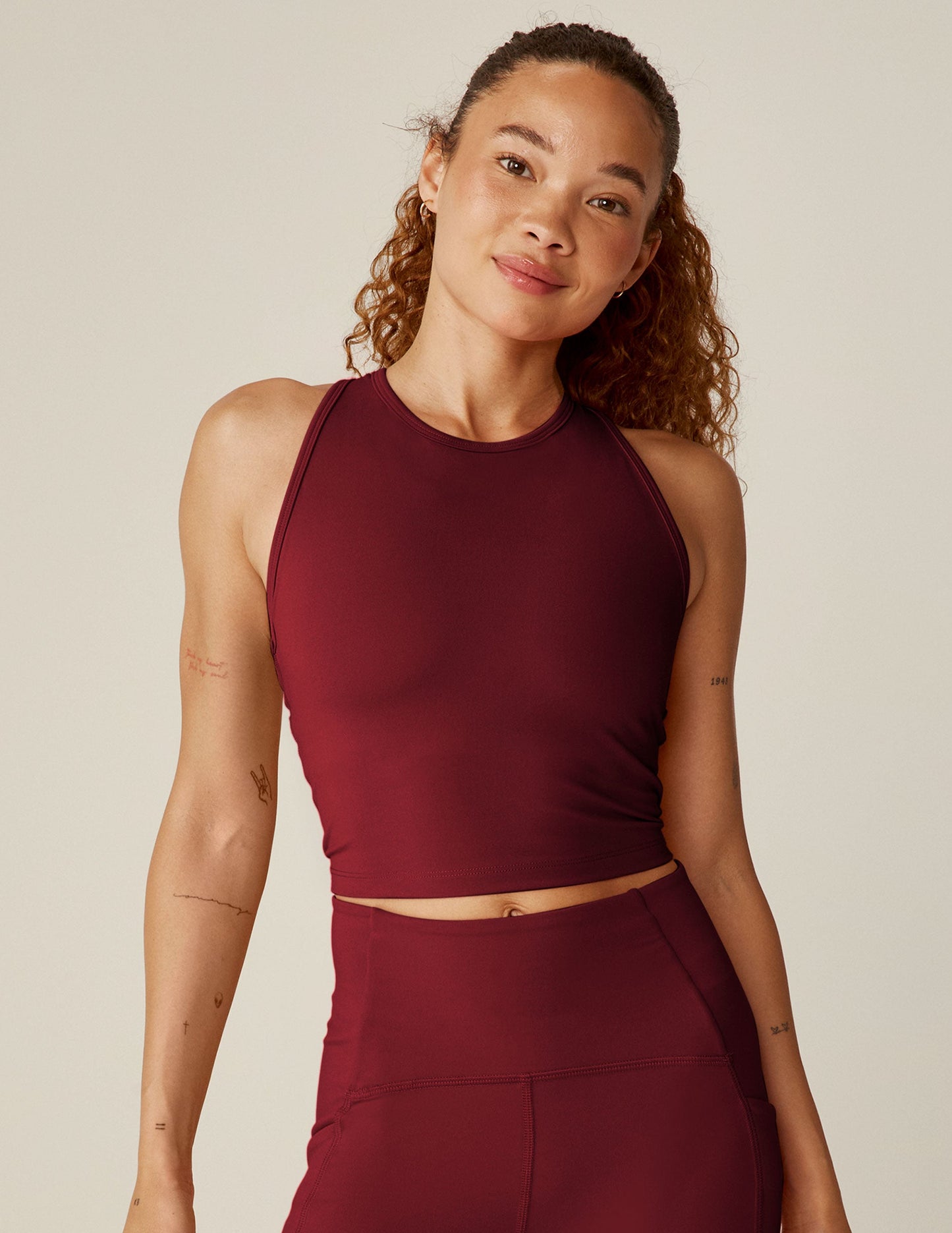 POWERBEYOND™ Strive Cropped Tank - California Merlot