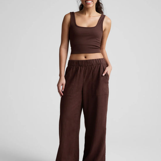 ribbed workout tank iced mocha on model