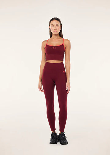 Release Seamless Tank top racerback Cabernet Strawberry on model
