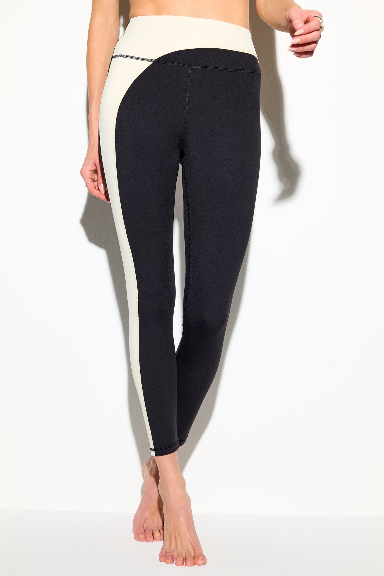 Skye 7/8 High Waist Legging - Black/Canvas