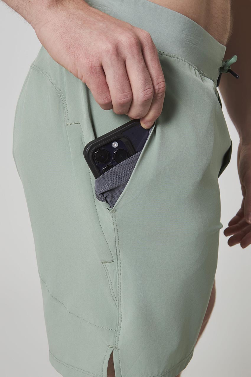 Men's Stride Short Unlined 7" - Green Bay