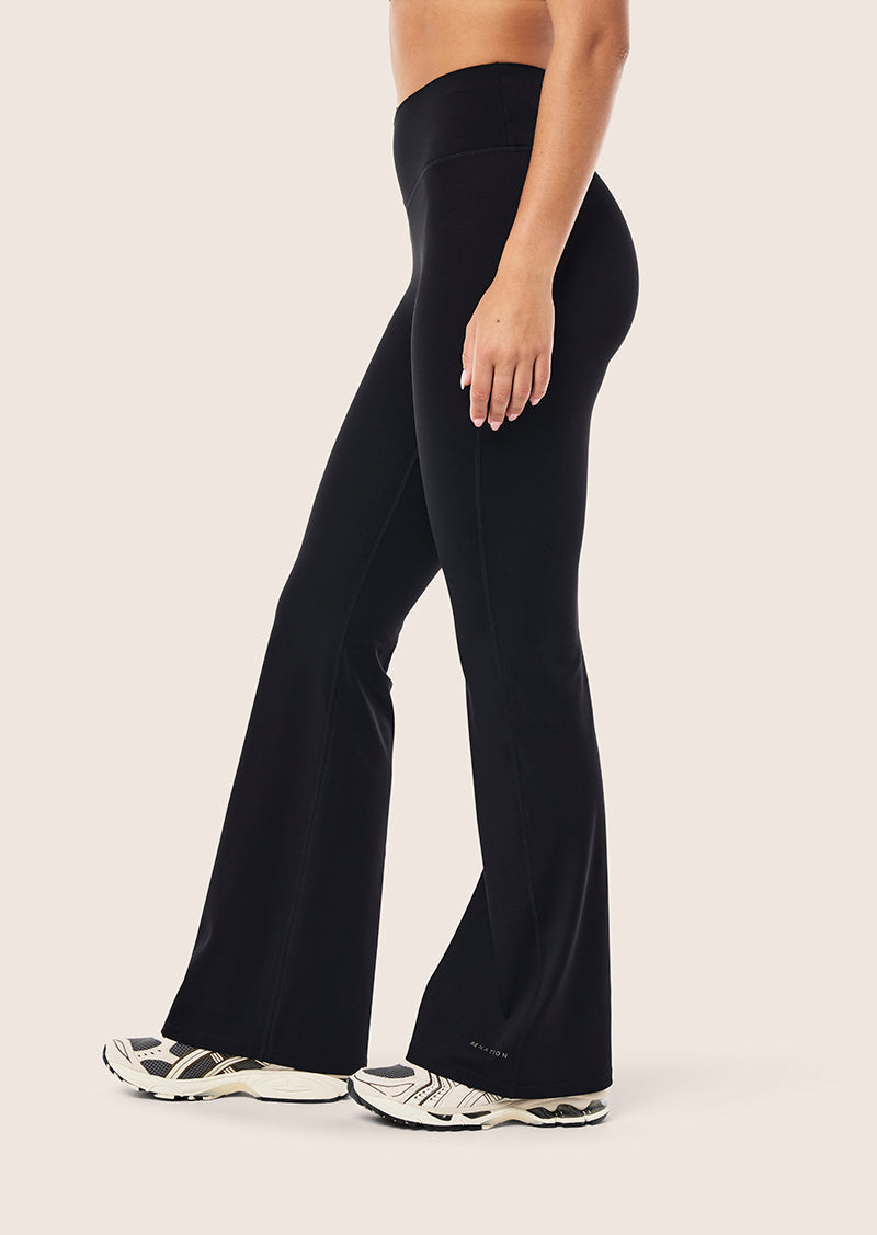 Wander Flare Legging - Black / Dusty Olive