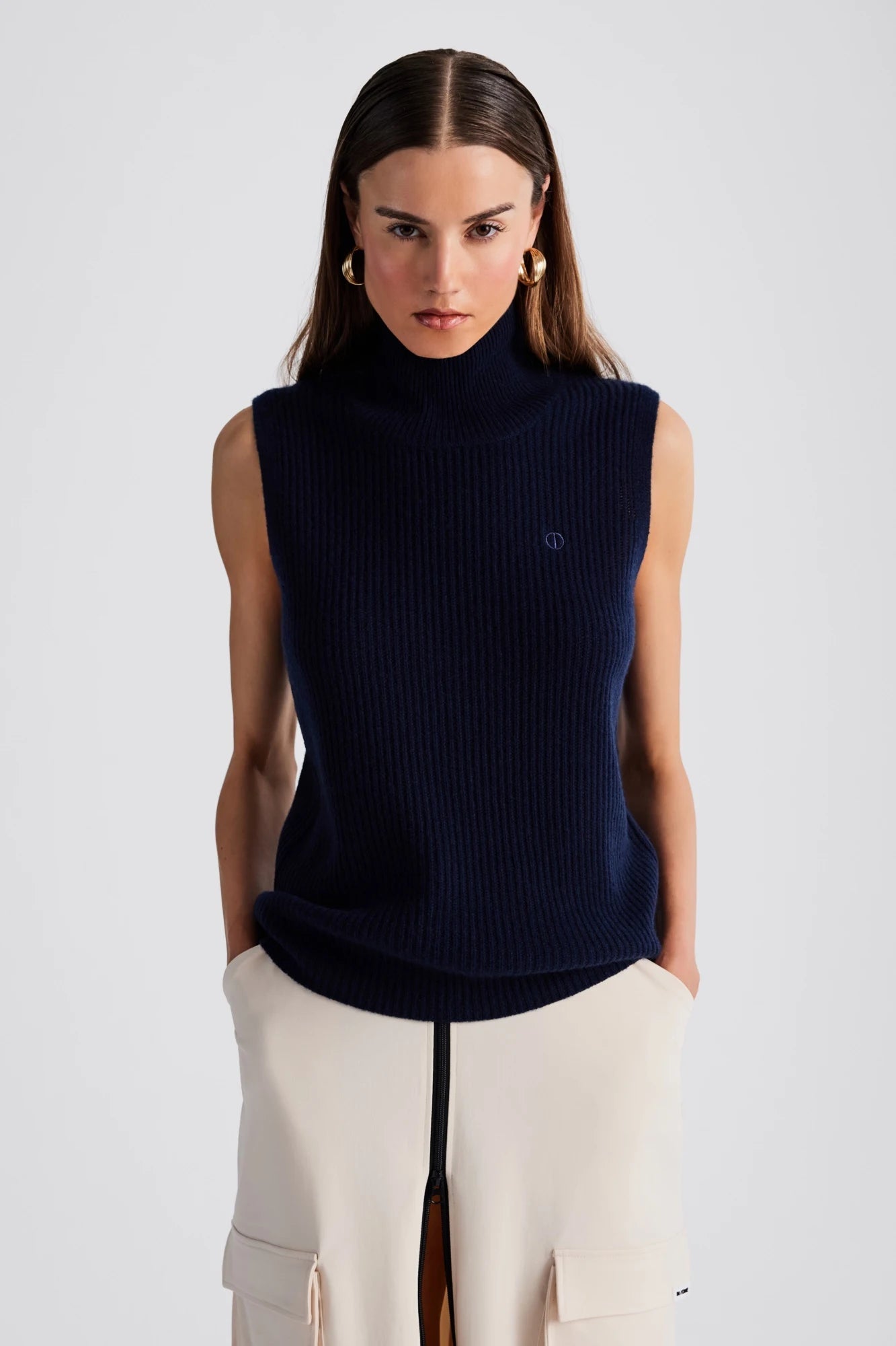 Nola Cashmere Short Sleeve Turtleneck Sweater - Navy