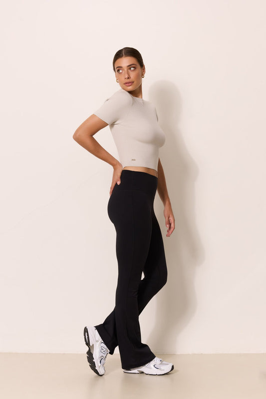 River Lift Highwaisted Flare Legging - Black